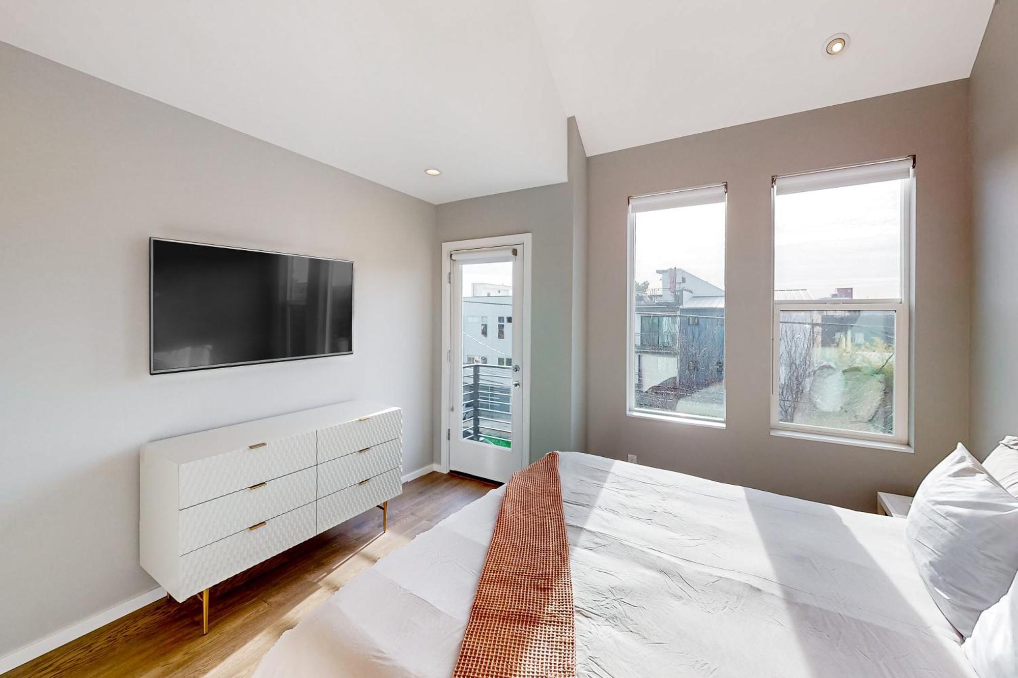 Luxury Ballard Townhome Сиэтл Экстерьер фото